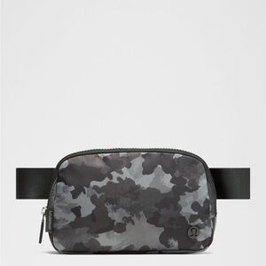 lululemon Everywhere Belt Bag- thawed camo grey multi/onyx SOLD OUT